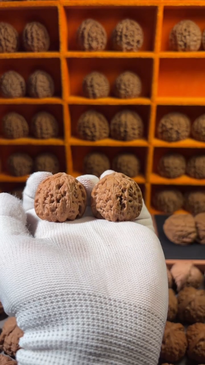 文玩核桃吊坠全品38尺三角白