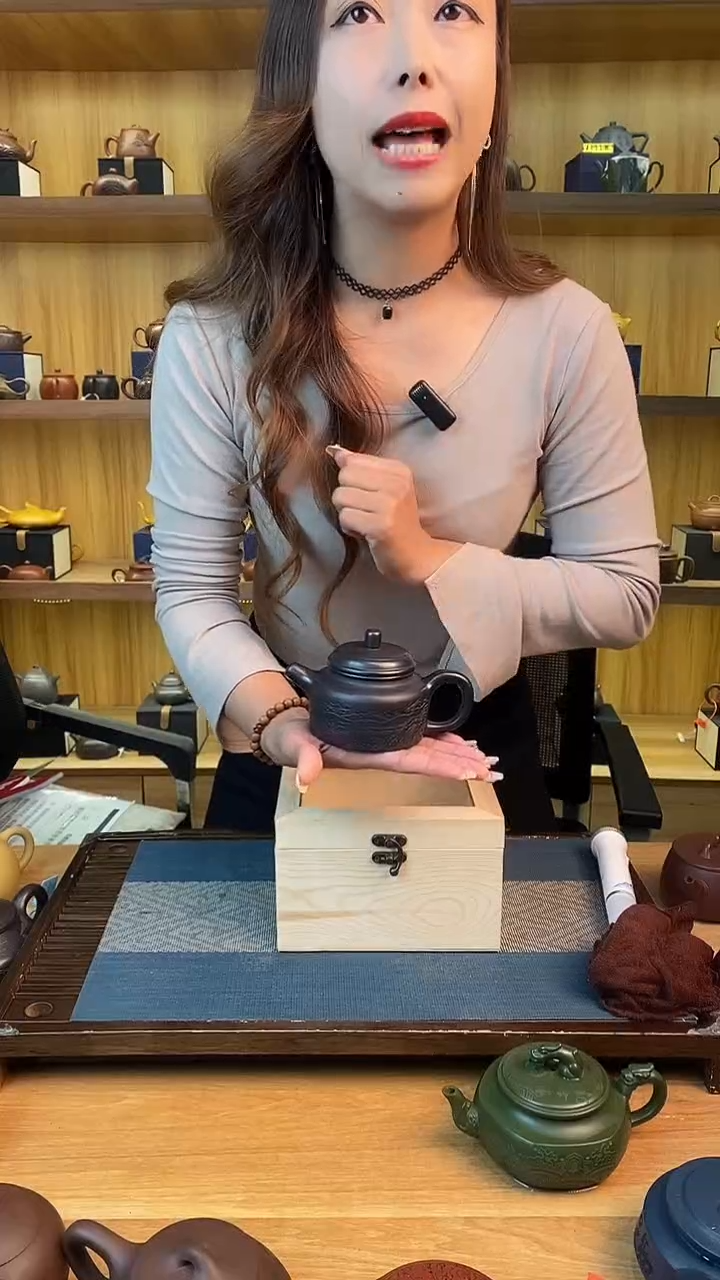 【闪购商品】紫砂茶壶石黄山水德钟壶【菲】
