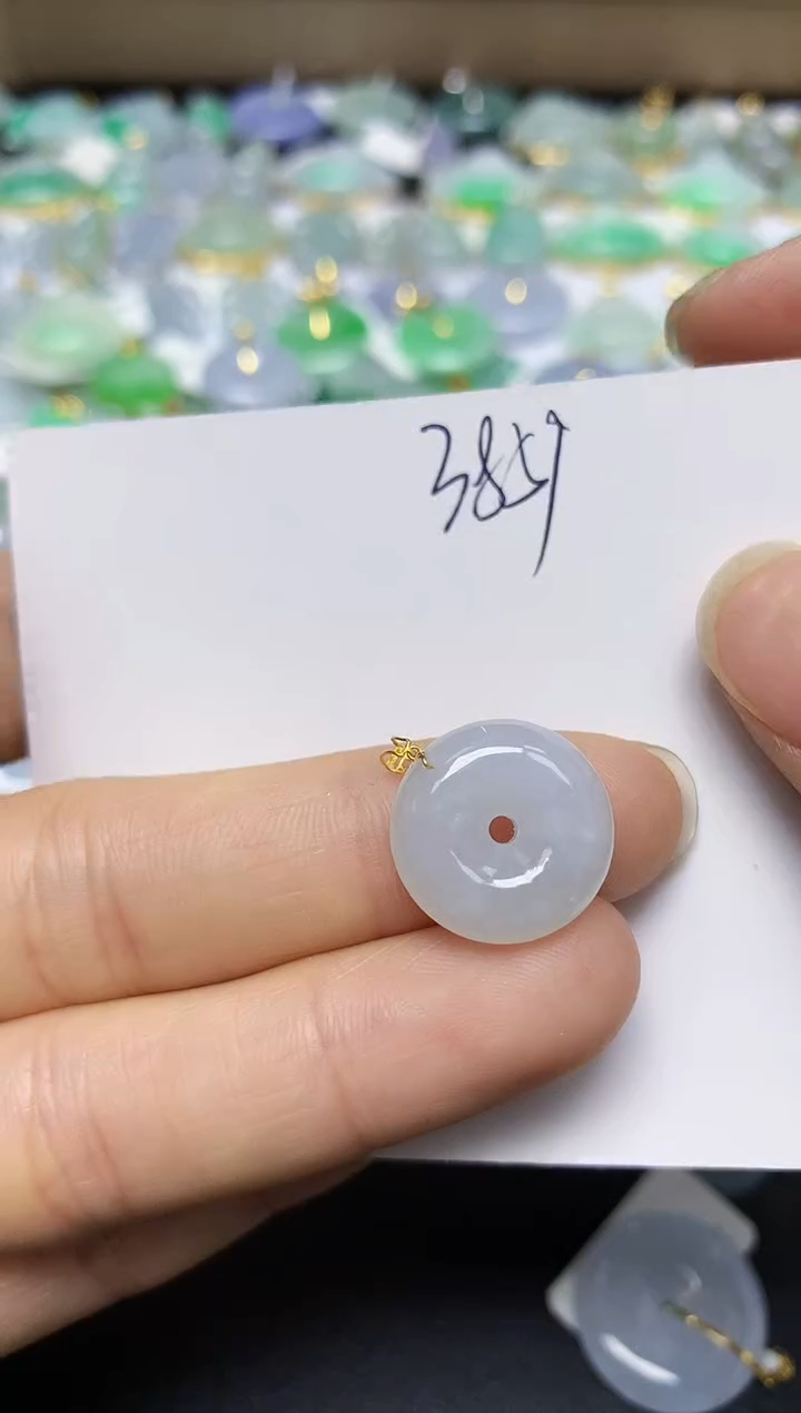 翡翠18K金镶嵌颈饰 天然翡翠A货