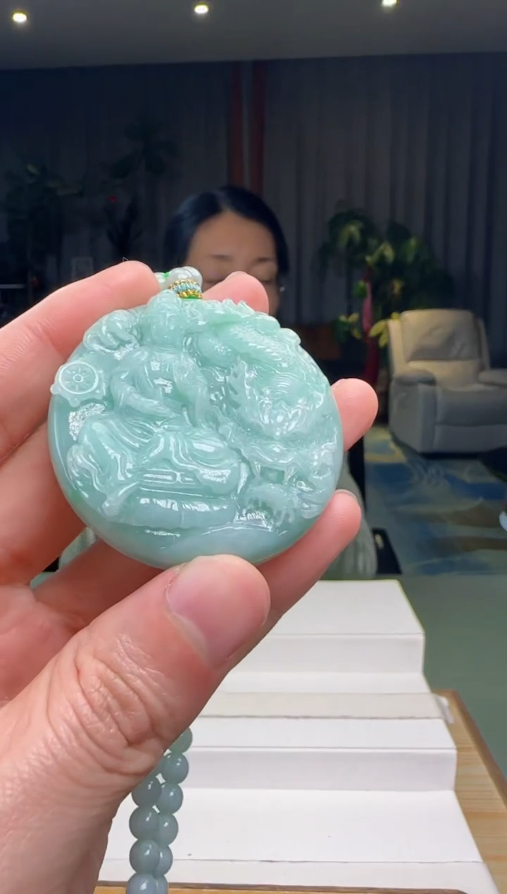 【闪购商品】翡翠吊坠(赠链)未镶嵌DY@@WS1WX30666