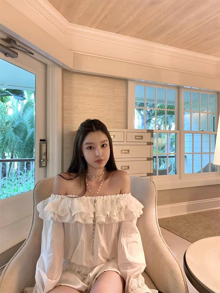 纯欲辣妹气质荷叶边一字肩法式花边性感露肩短款显瘦白色衬衫上衣