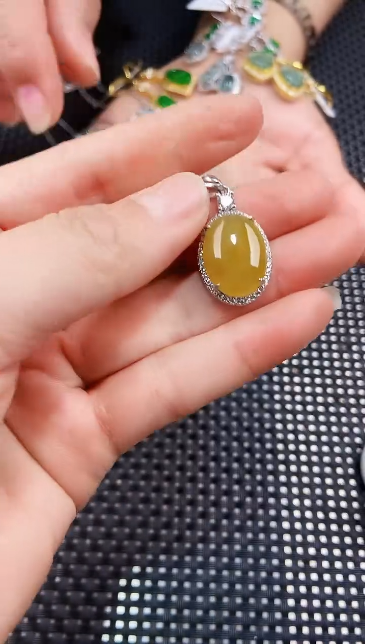 【闪购商品】翡翠吊坠(不含链)未镶嵌111111111