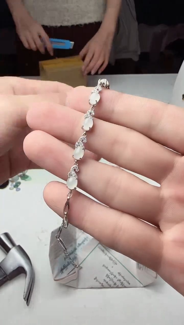 【闪购商品】翡翠手链未镶嵌多样性发货只发一件062