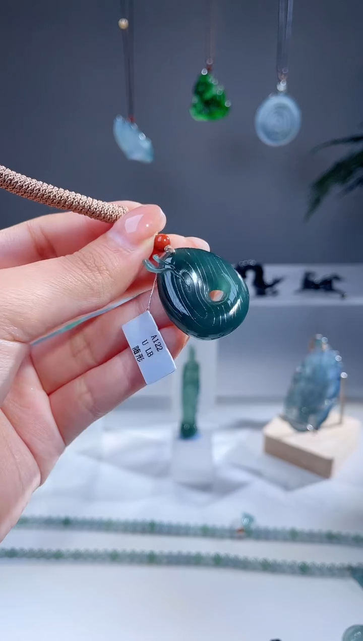 【闪购商品】翡翠颈饰未镶嵌天然A货翡翠随形