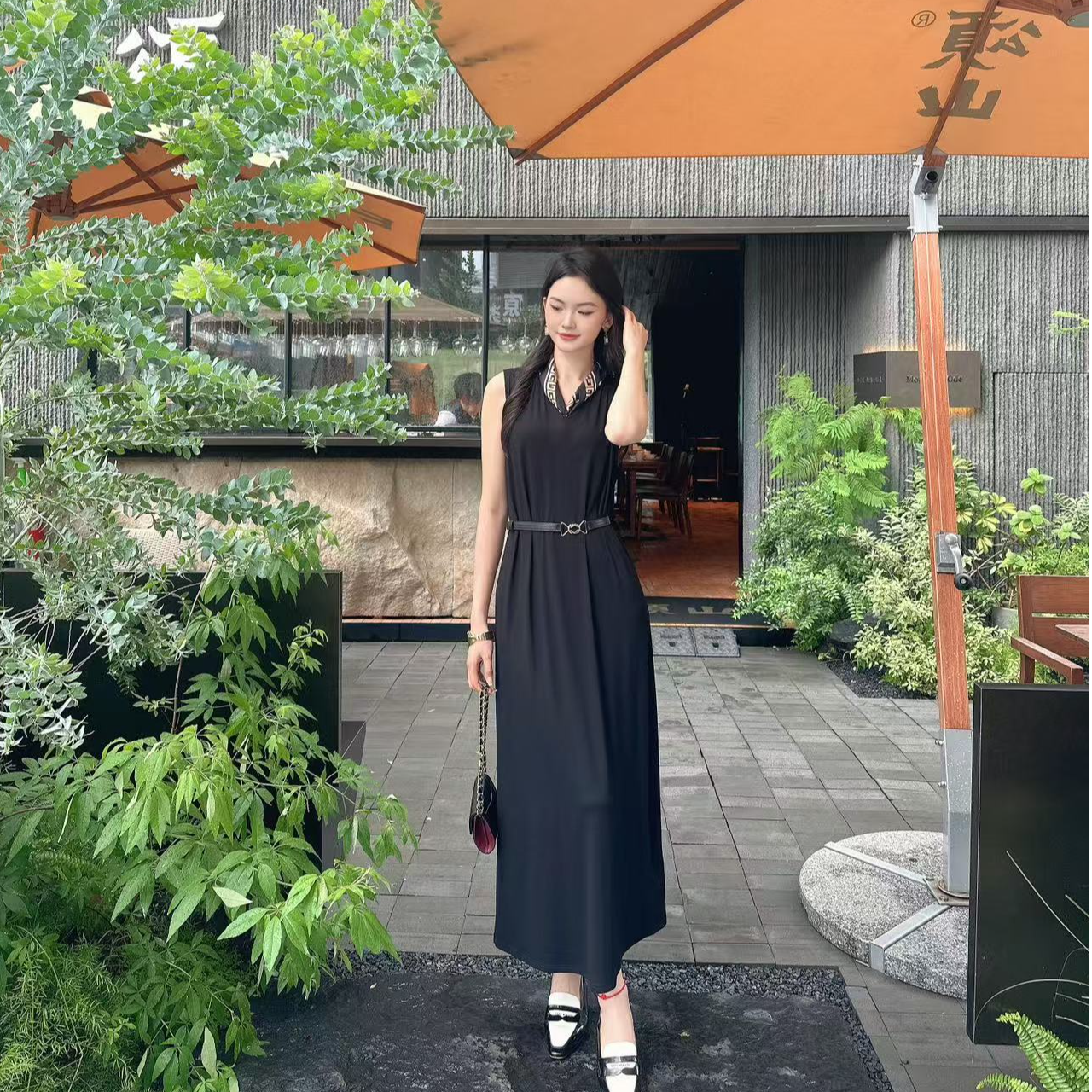 GIRDEAR/哥弟真的好新款简约优雅随性通勤V领显瘦连衣裙女850005