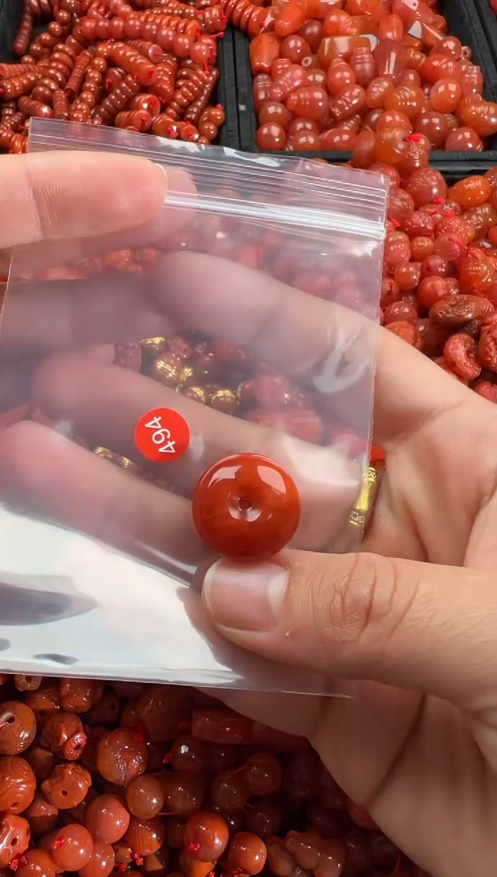 【闪购商品】南红玛瑙颈饰未镶嵌1