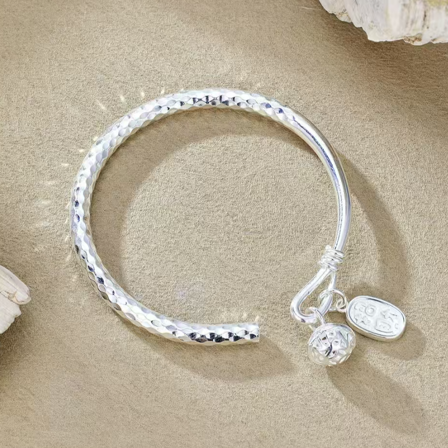 【清货专用】招C纳福开口手镯A16