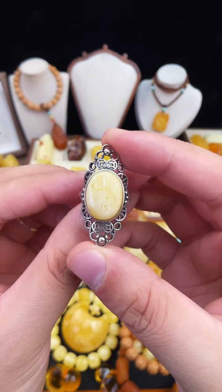 琥珀未镶嵌珠宝奇石柒月