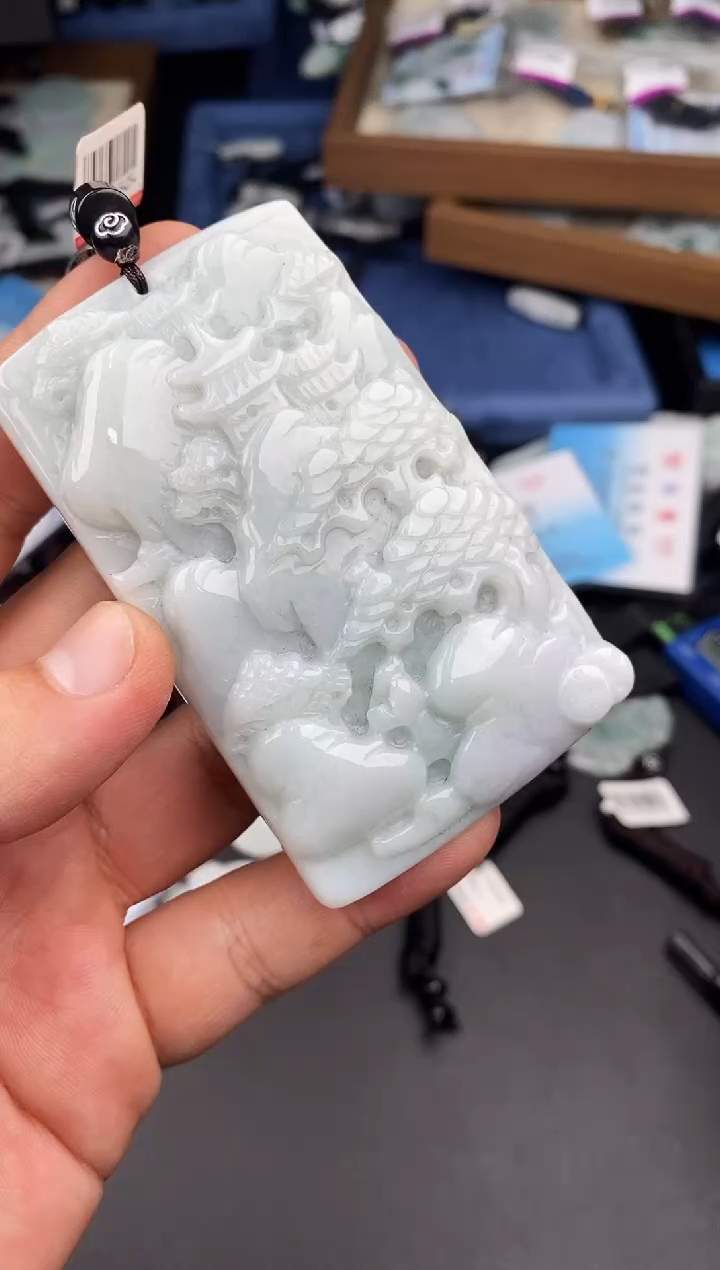 【闪购商品】翡翠颈饰未镶嵌  天然翡翠，一物一图