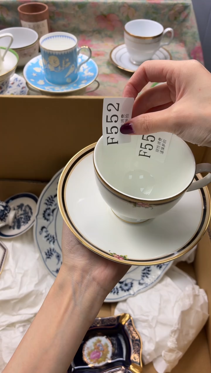 瓷片?***天       F552