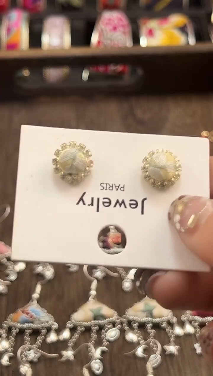 【闪购商品】织绣民族风老绣饰品315