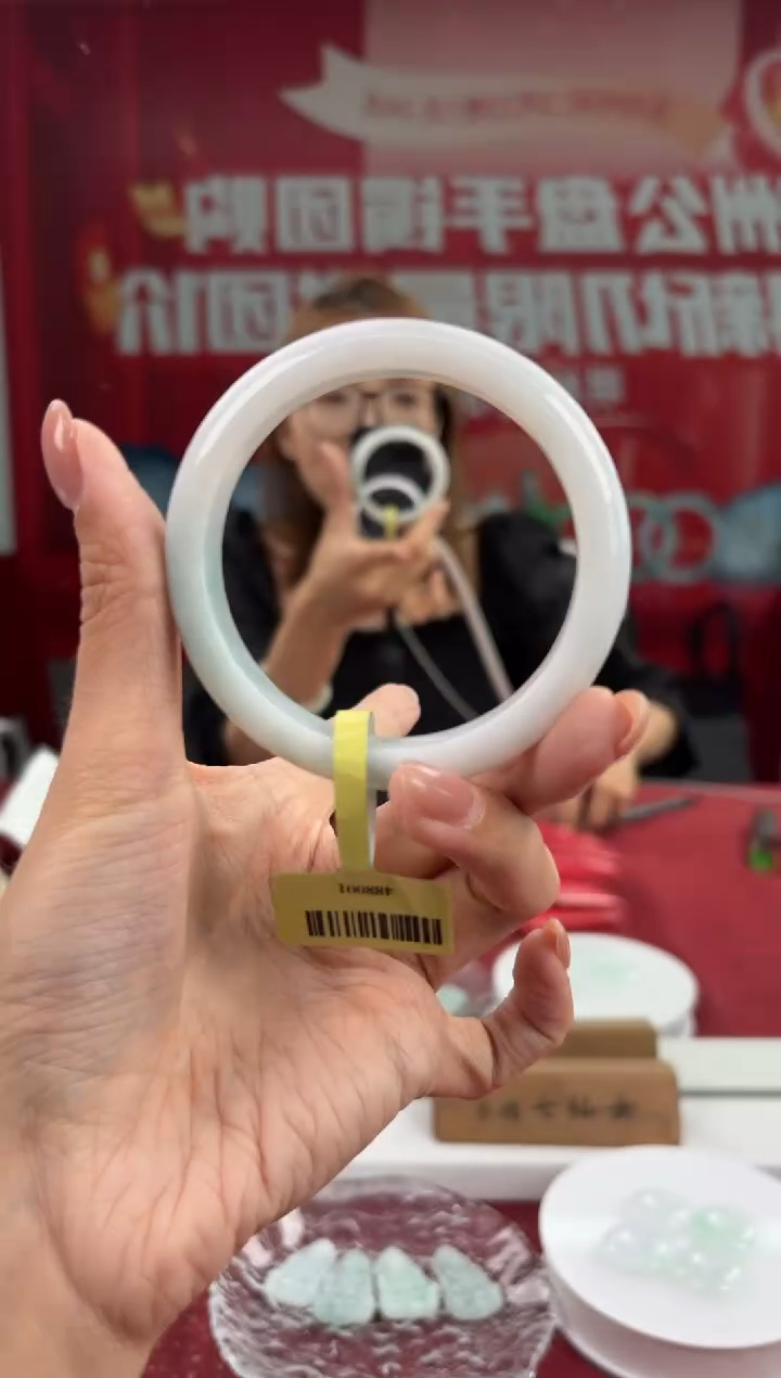 翡翠未镶嵌手镯8手镯