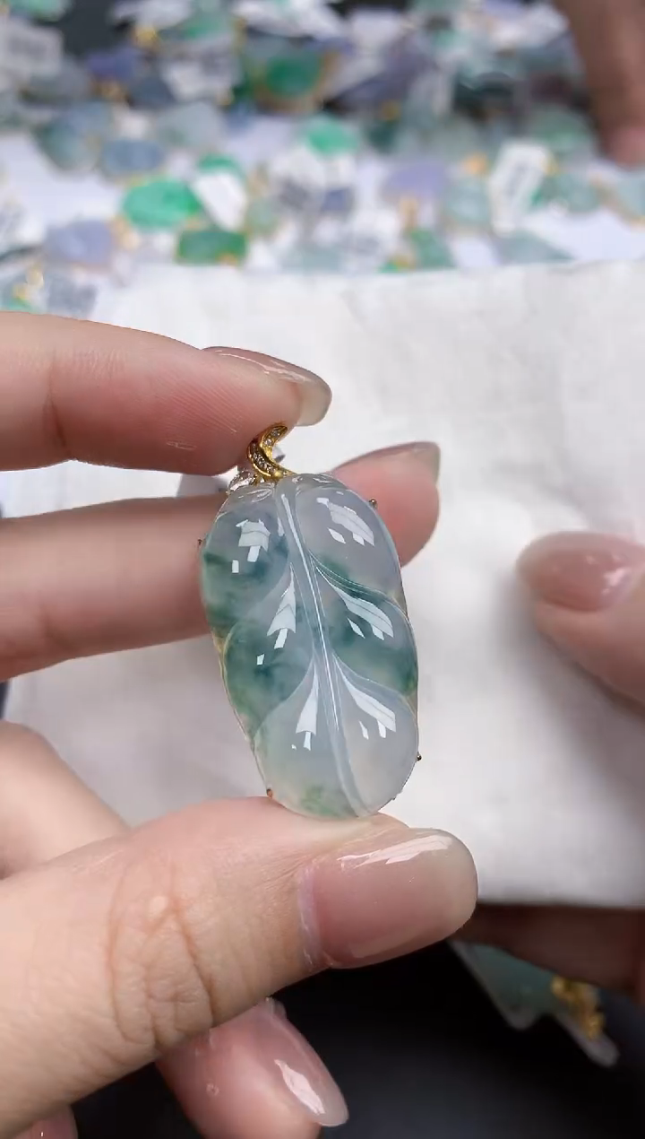 【闪购商品】翡翠颈饰18K金镶嵌天然缅甸翡翠A货