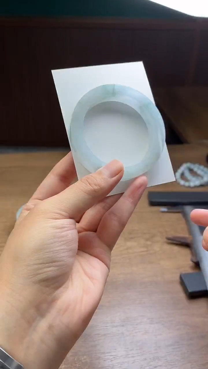 未镶嵌手镯定制翡翠尕**多定制