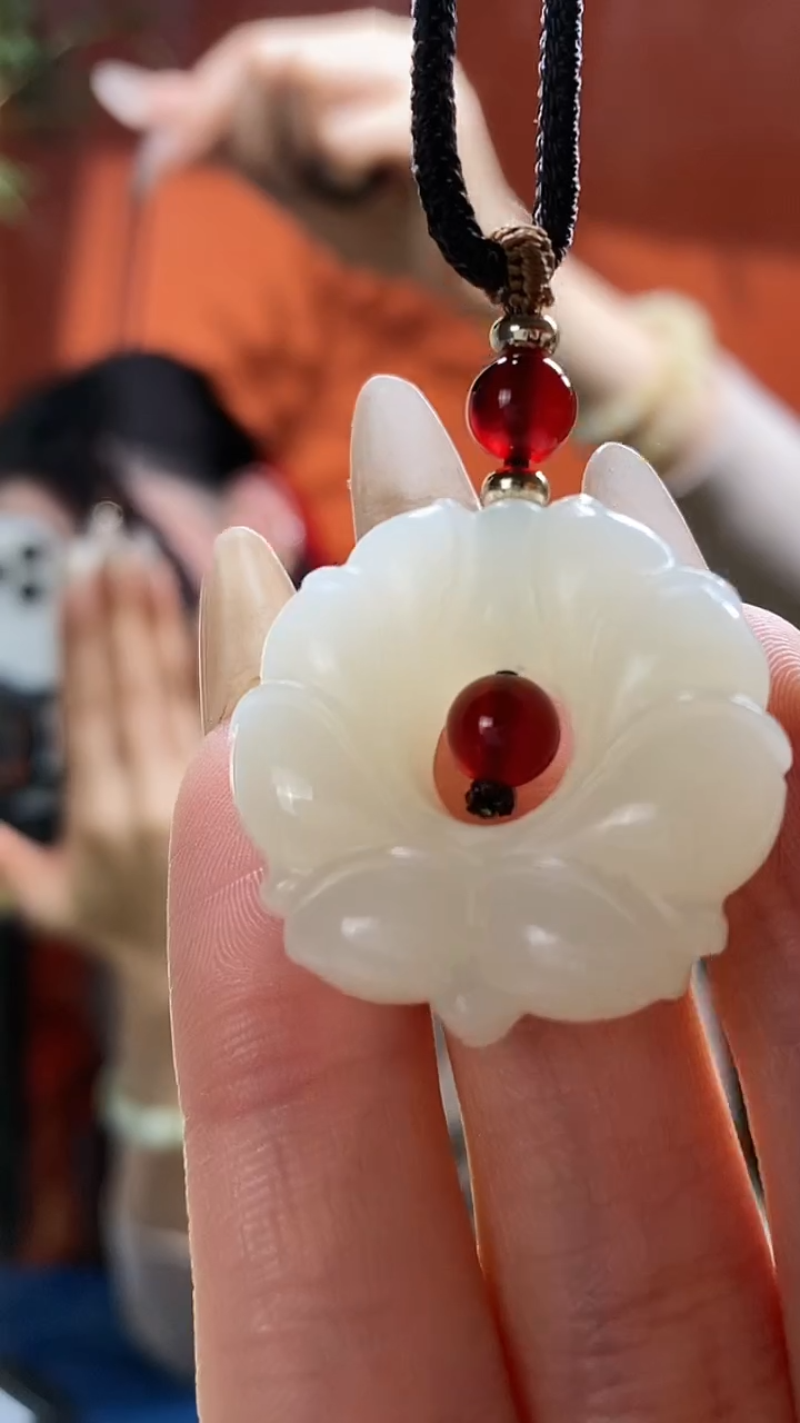 【闪购商品】和田玉挂件未镶嵌白玉宝相花