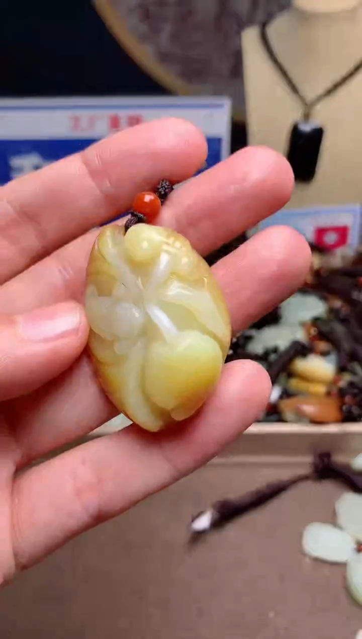 【闪购商品】和田玉颈饰未镶嵌1