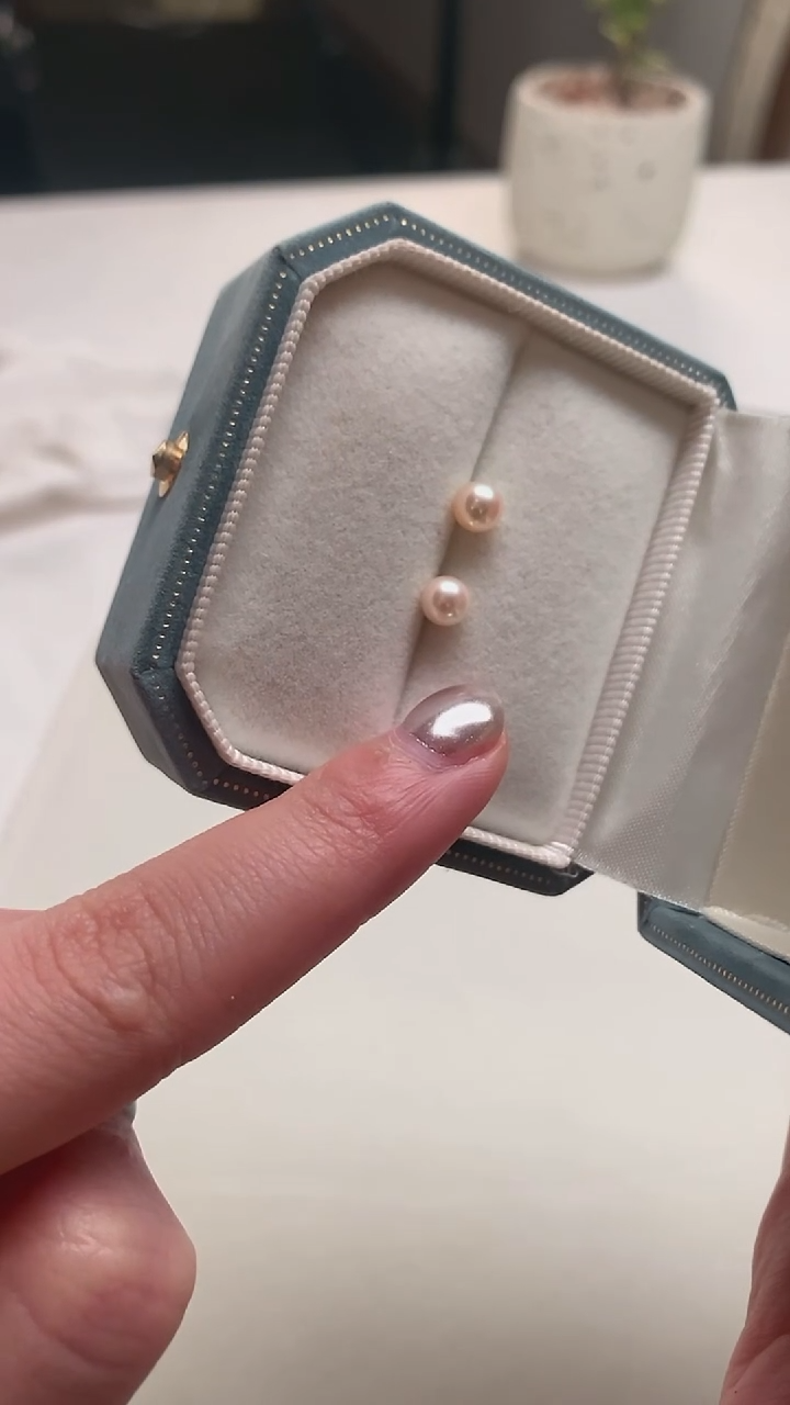 18K金镶嵌海水珍珠耳饰羽皇金耳饰