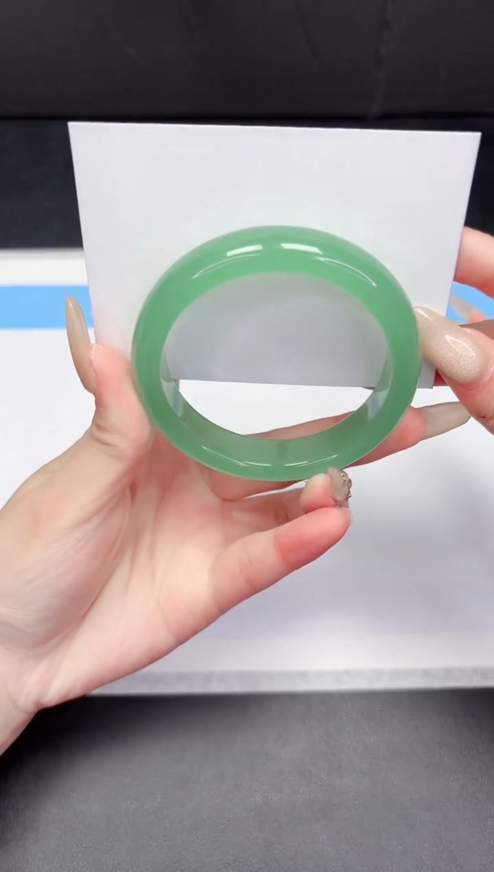 【闪购商品】石英质玉手镯未镶嵌167-56.6