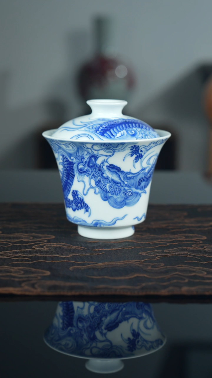 瓷片一*《龙纹图》青花两才盖碗