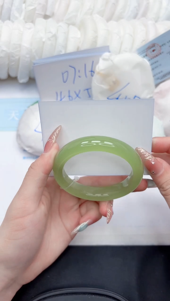 石英质玉手镯未镶嵌282-56