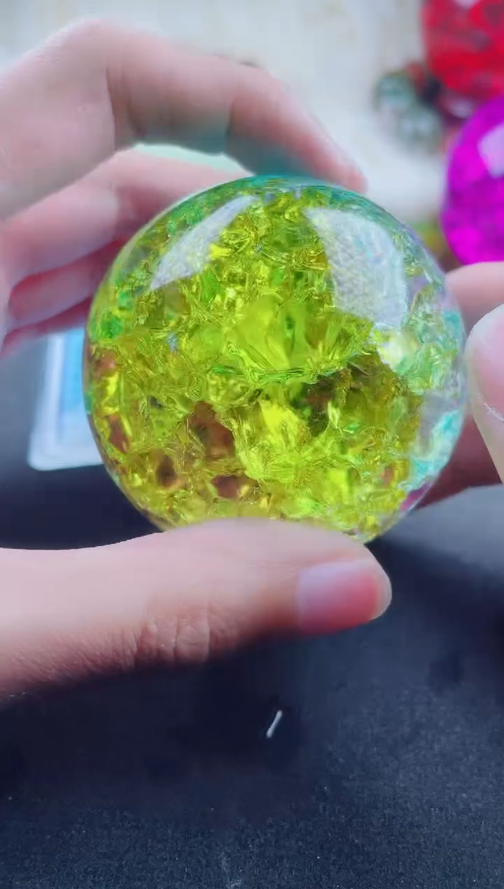 菱锰矿未镶嵌珠宝半成品七彩陨球摆件（赠底座）