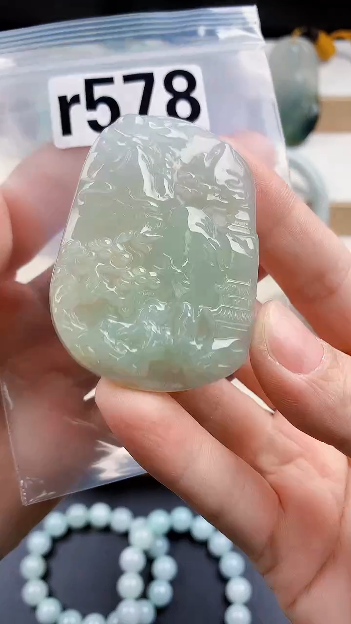 颈饰未镶嵌翡翠天然翡翠吊坠挂件