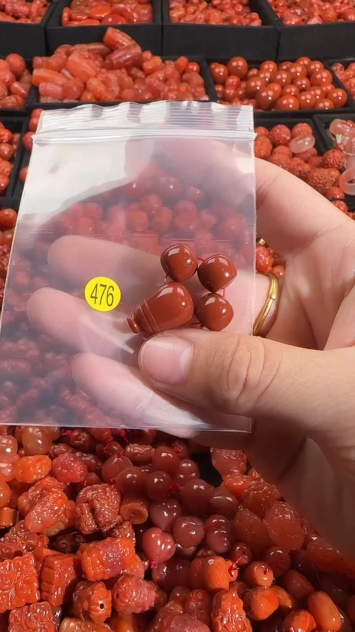 颈饰未镶嵌南红玛瑙1