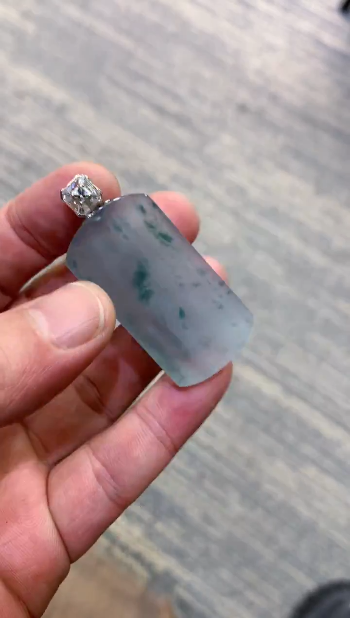 颈饰未镶嵌翡翠天然A货翡翠