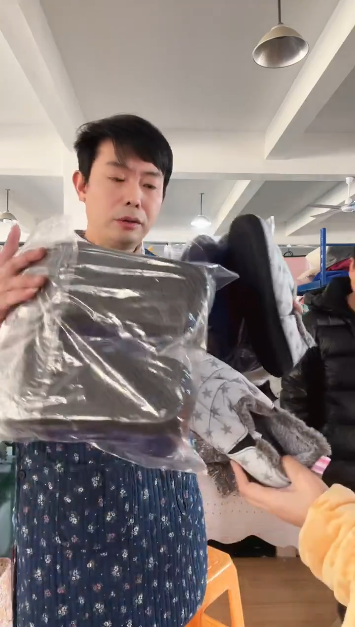 棉棉A07 鞋子发一双