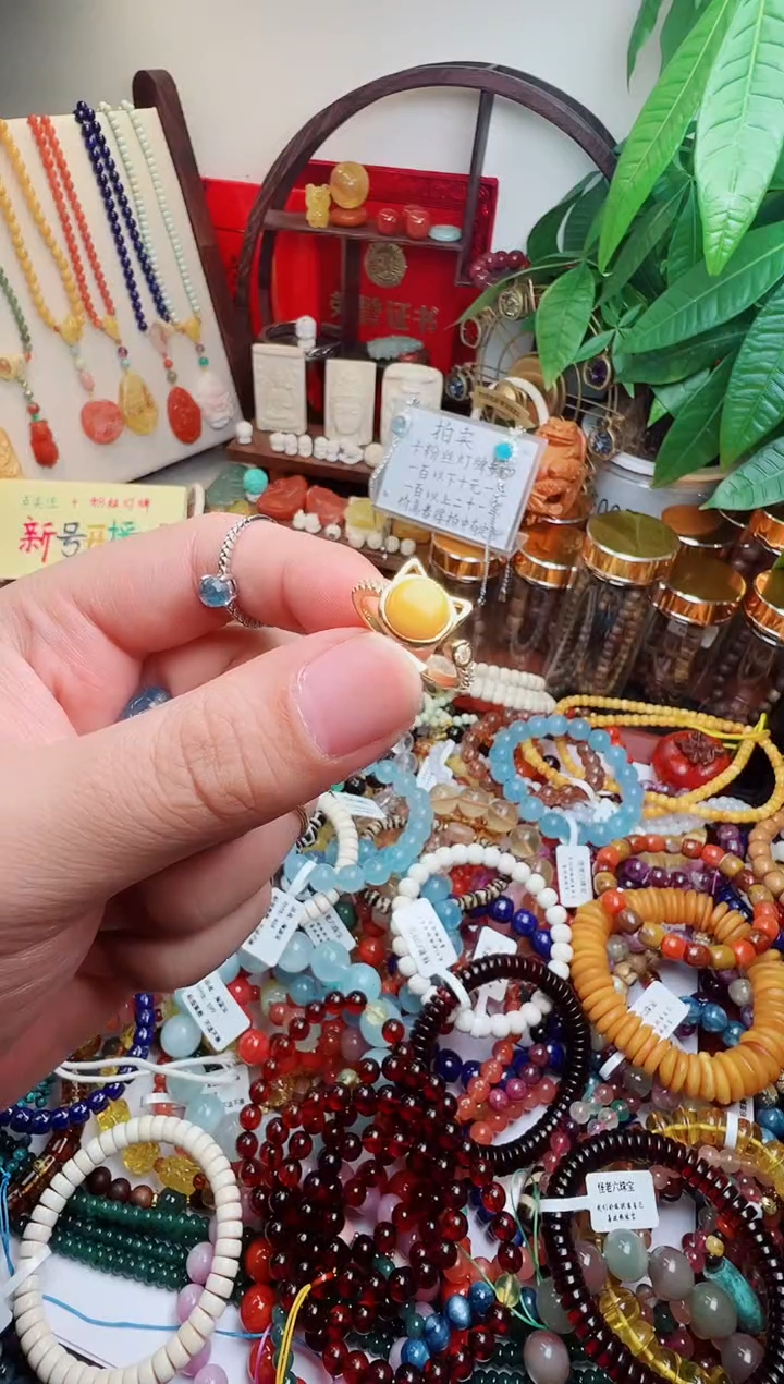 银S925镶嵌蜜蜡戒指马*心一物一件）006136