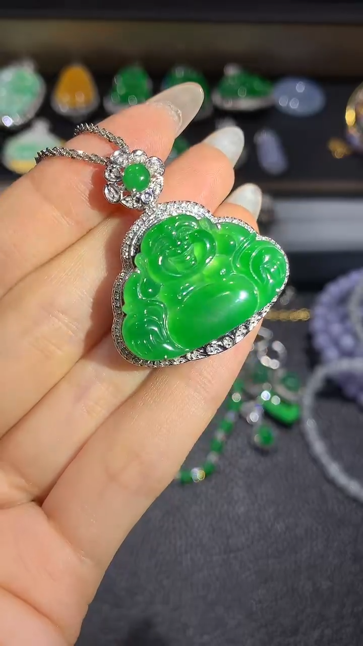 【闪购商品】翡翠吊坠(不含链)18K金镶嵌5团购