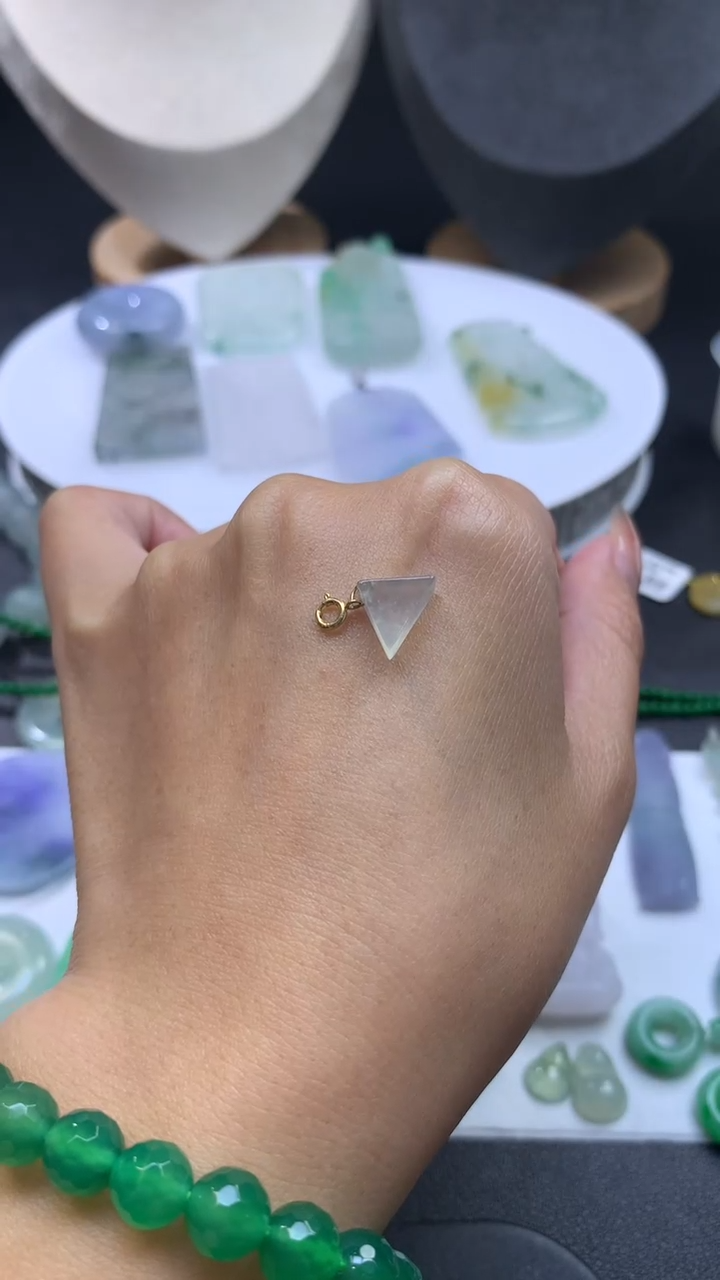 【闪购商品】翡翠挂件18K金镶嵌翡翠