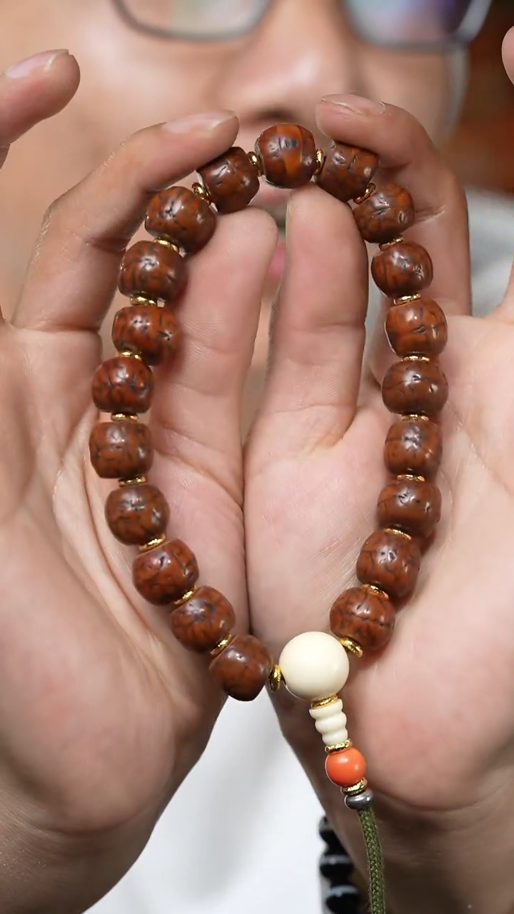 【闪购商品】老凤眼（多样性发货，发其一）