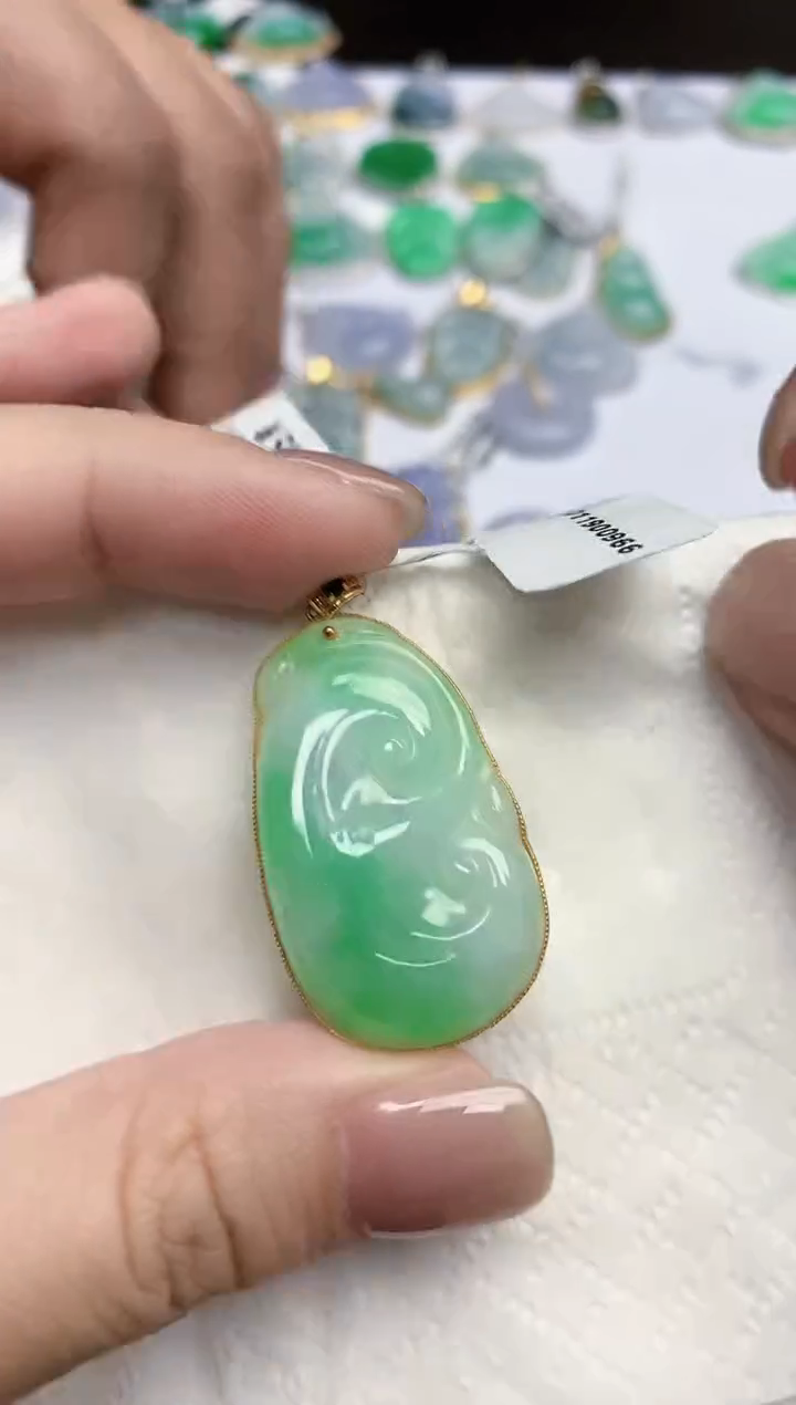 【闪购商品】翡翠颈饰18K金镶嵌天然缅甸翡翠A货