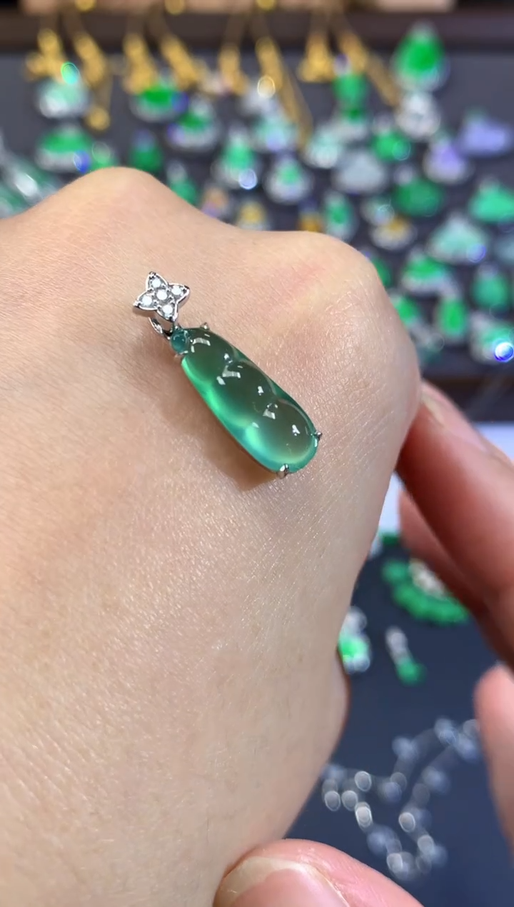 吊坠(不含链)18K金镶嵌翡翠A417|7980