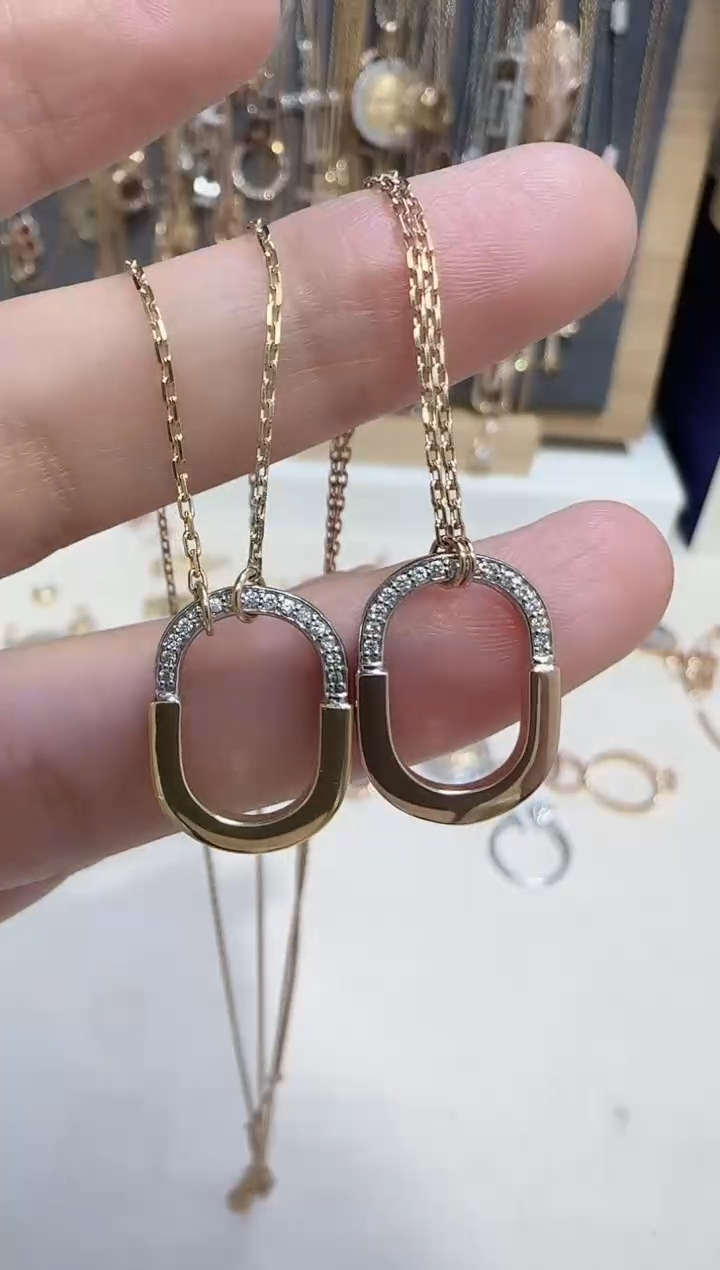 【闪购商品】钻石颈饰18K金镶嵌多样性发货发其一