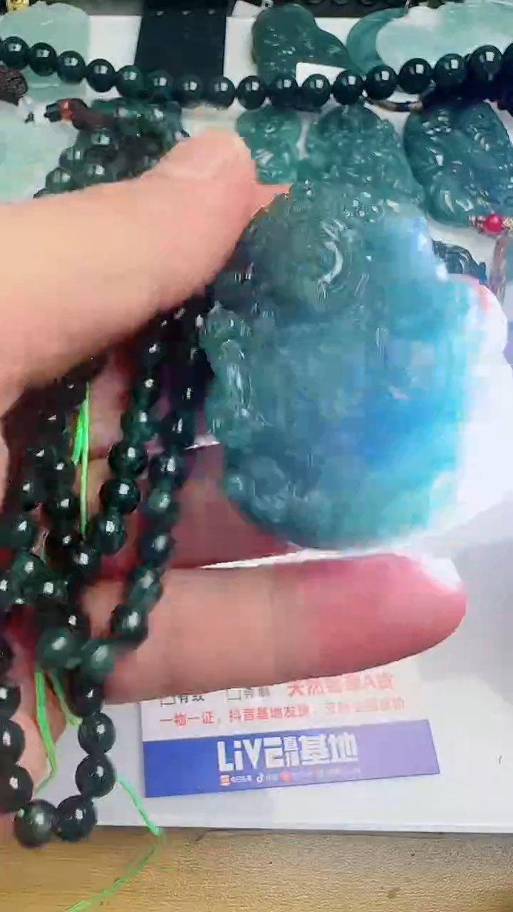 翡翠未镶嵌颈饰1111111111