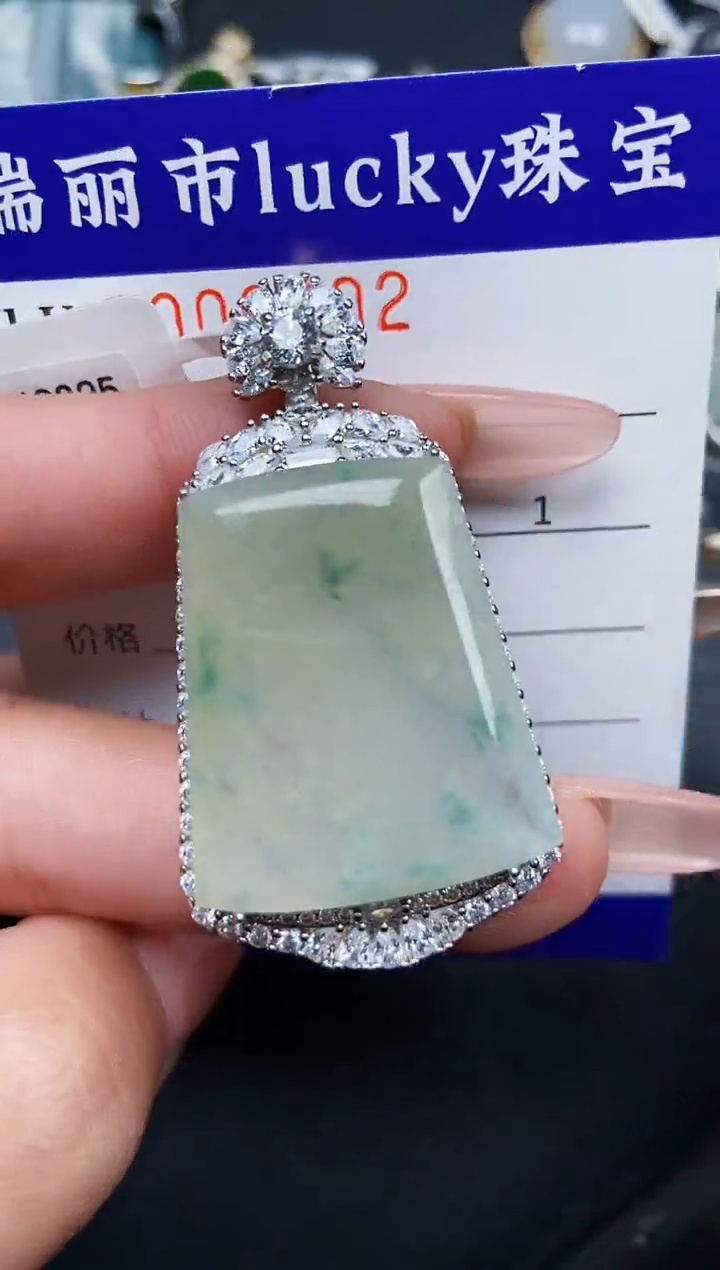 【闪购商品】翡翠颈饰银S925镶嵌0902