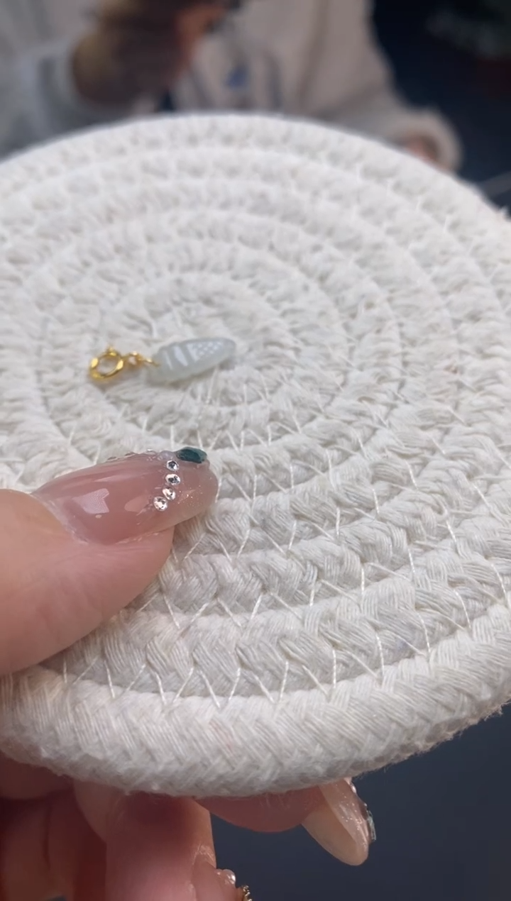 颈饰银S925镶嵌翡翠净货360