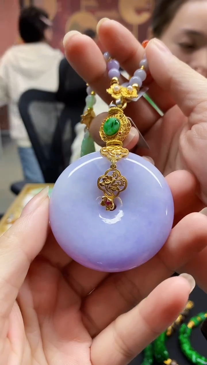 颈饰未镶嵌翡翠吊坠