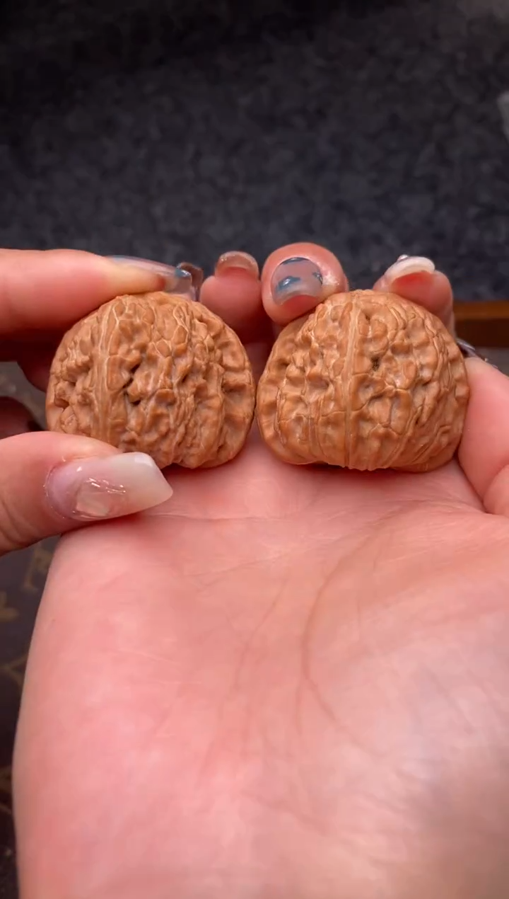 把件文玩核桃B228号38尺三角白全品