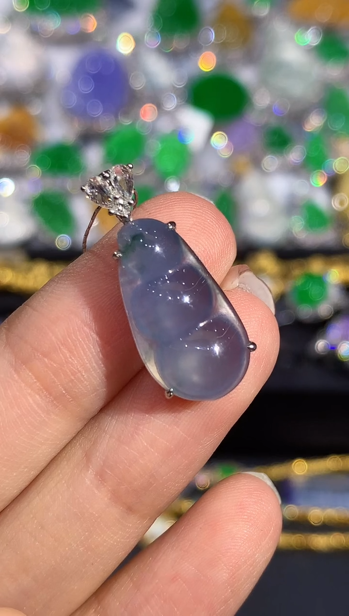 吊坠(不含链)18K金镶嵌翡翠多样性发其一