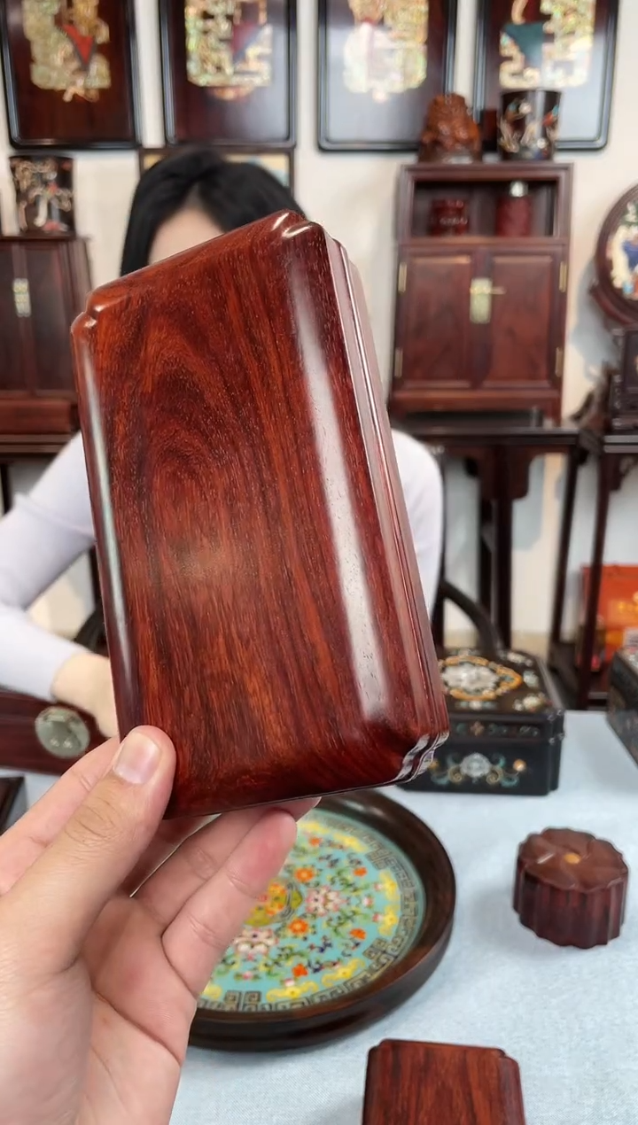 【闪购商品】紫檀木类成套家具一木挖