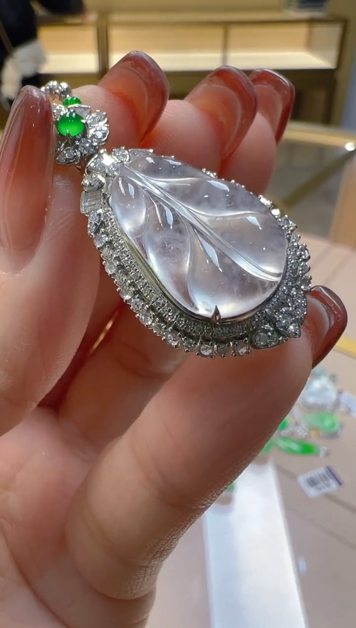 【闪购商品】翡翠吊坠(不含链)18K金镶嵌多样性团购发一件