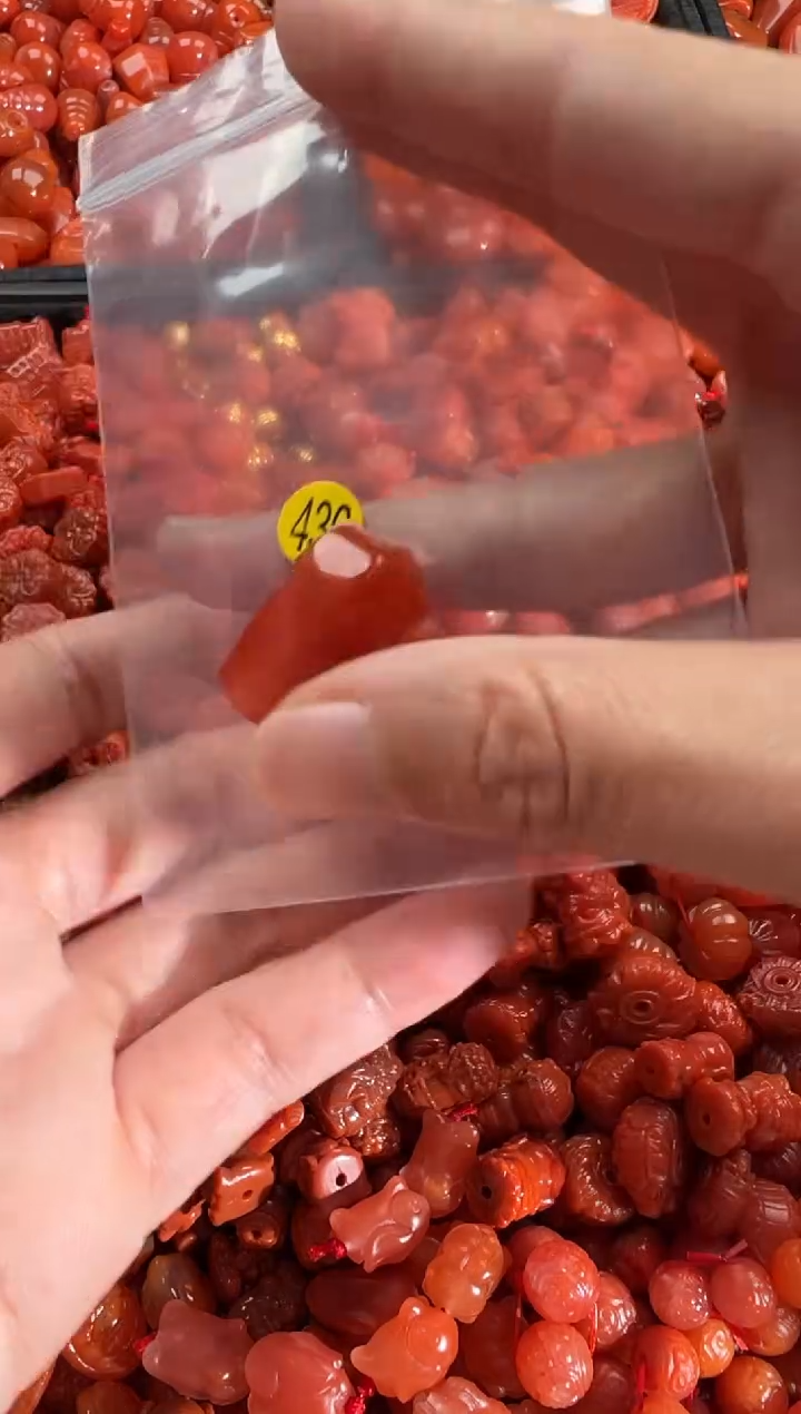 【闪购商品】南红玛瑙颈饰未镶嵌1