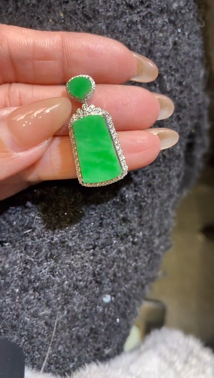 吊坠(不含链)18K金镶嵌翡翠无事牌