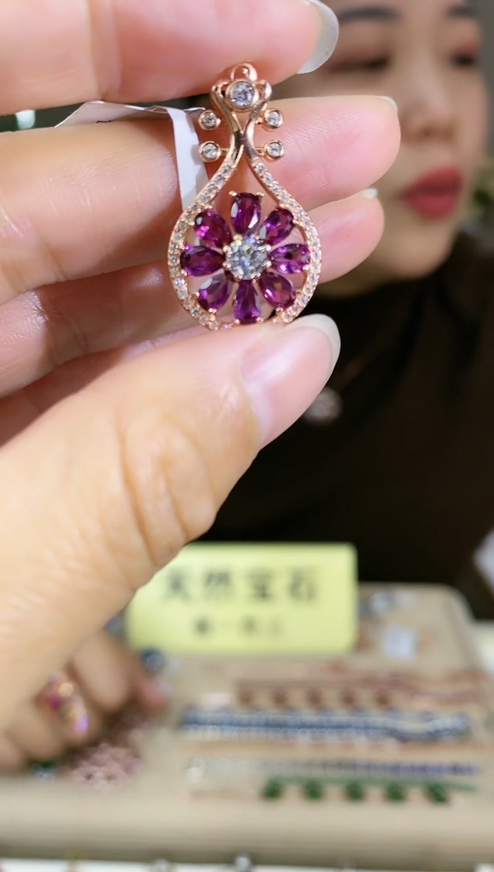 【闪购商品】石榴石颈饰银S925镶嵌颈饰