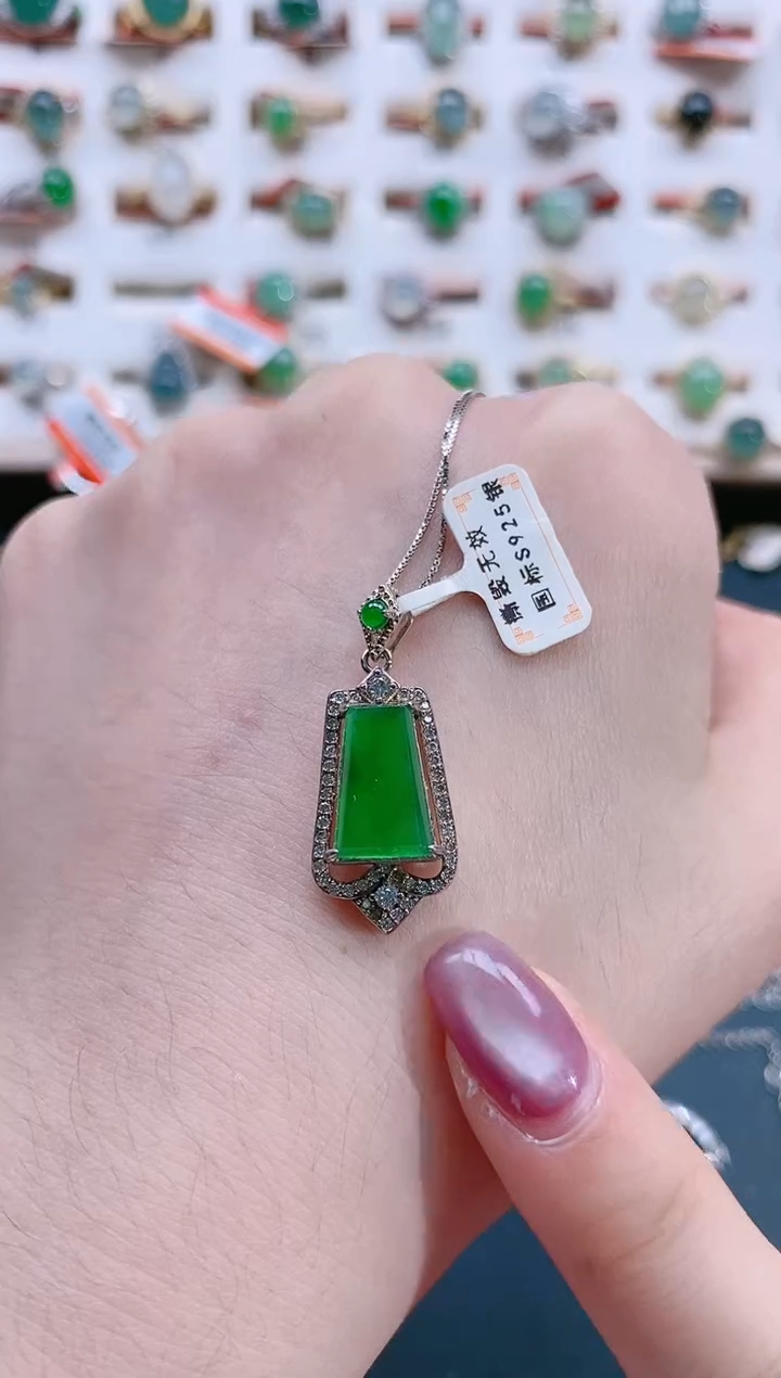 翡翠银S925镶嵌颈饰天然翡翠