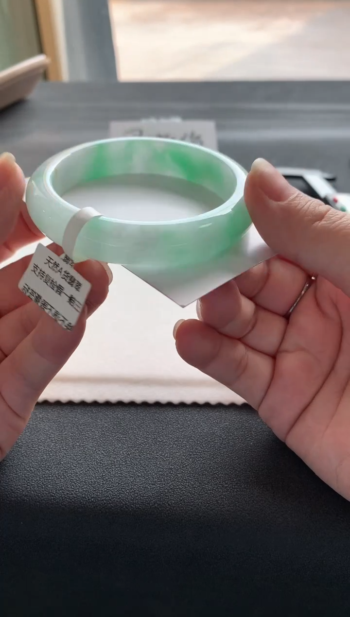 【闪购商品】翡翠手镯未镶嵌56.2正圈A7220买断