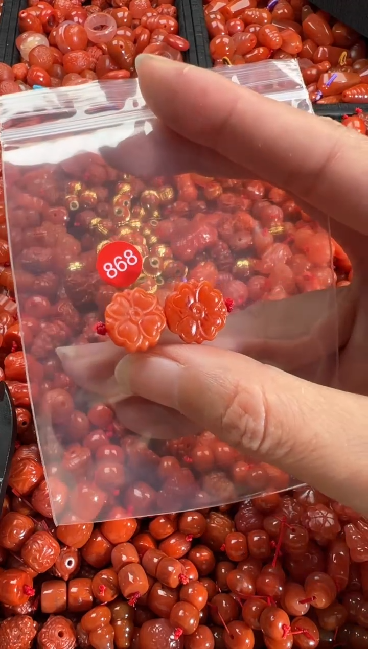 【闪购商品】南红玛瑙颈饰未镶嵌1